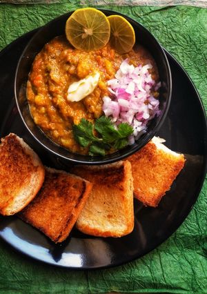 A picture of Pav bhaji.