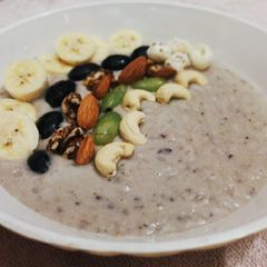 A picture of Banana nut Smoothie Bowl.