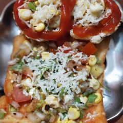 A picture of Pizza cups.