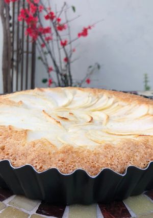Una foto de Torta de manzana veganizada