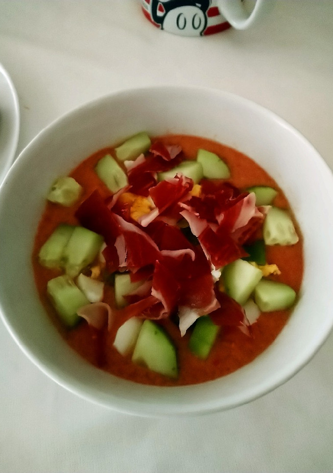 Una foto de Gazpacho con cuchara
