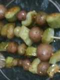 Brochetas de verduras confitadas