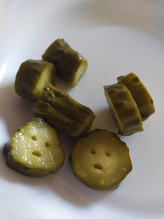 Una foto de Pepino encurtido casero