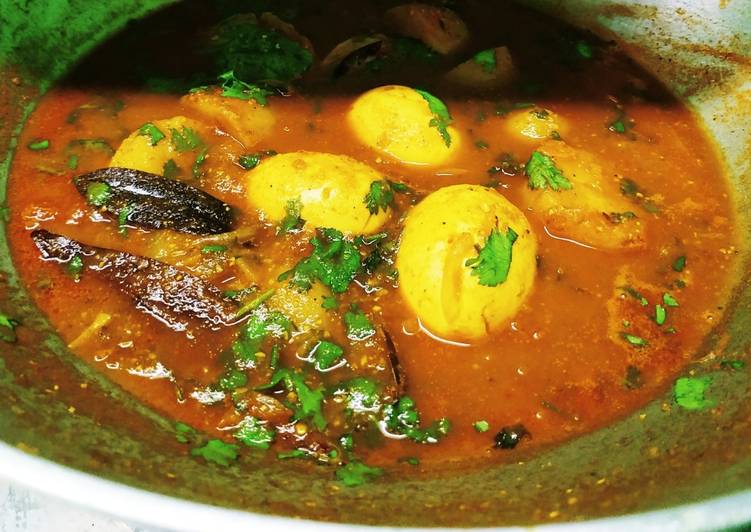 Recipe of Super Quick Masala gravy egg