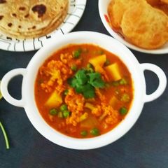 A picture of Aaloo Matar Gobi.