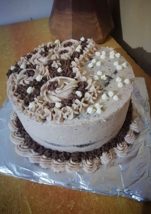 A picture of White Forest cake.