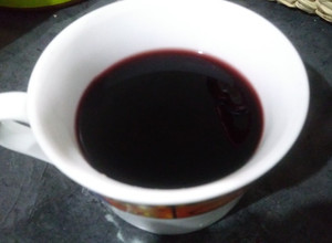 Una foto de Glühwein vino caliente especiado 🍷