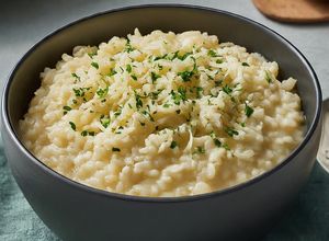Una foto de Arroz cremoso con queso o falso risotto