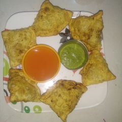 Chatpata crispy samosa A picture of Chatpata crispy samosa.
