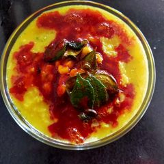 Lahsuni Dal A picture of Lahsuni Dal.