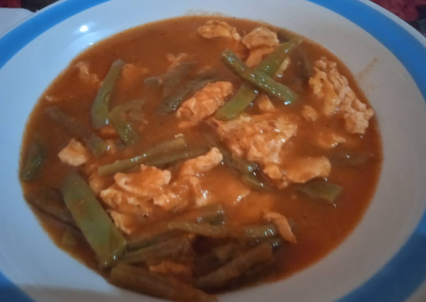 Caldillo de huevo con nopalitos