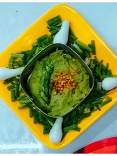Eerulli Kaavu Chutney/ ஈருள்ளி காவு சட்னி செய்முறை முக்கிய புகைப்படம்