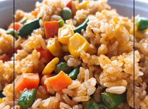 Hình của món Cơm chiên dương châu chay.