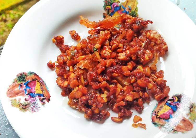 ⁷¹ Orek tempe kering pedas manis