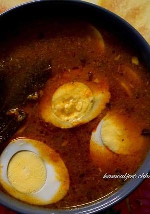 A picture of Dhaba style egg curry.