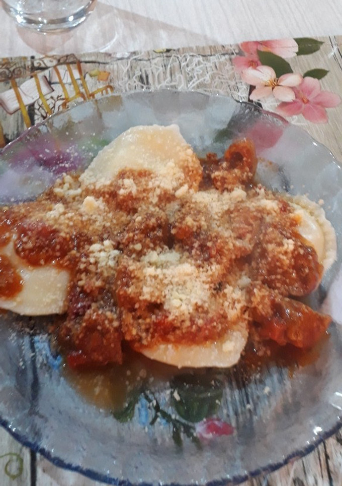 Una foto de Sorrentinos de jamón y queso. Grace