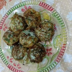 A picture of Suji appe.