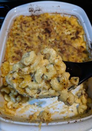 A picture of Gourmet Baked Mac 'N Cheese.