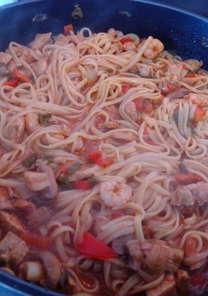 Una foto de Tallarines al tikka masala 🍜