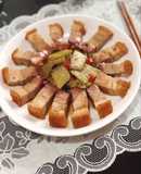 Heo quay xào cải chua