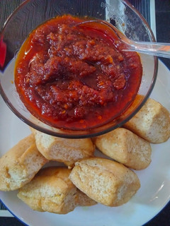 Foto resep Sambal Tomat Terasi Goreng (teman makan Ayam Goreng Lengkuas)