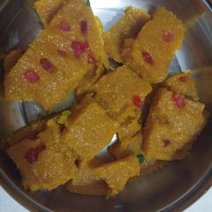 Mango Barfi A picture of Mango Barfi.