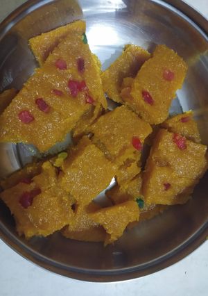 A picture of Mango Barfi.