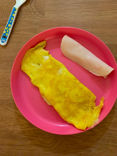 Una foto de Tortilla con gouda - cena en 5 minutos para niños y todos en casa