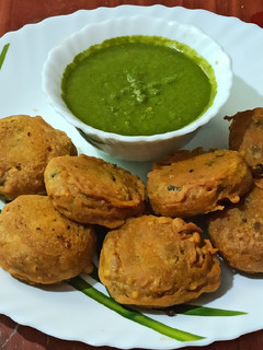मिक्स वेज पकोड़ा (mix veg pakoda recipe in Hindi) रेसिपी मुख्य फोटो