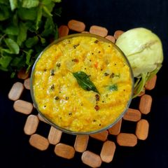 A picture of Kohlrabi coconut curry.