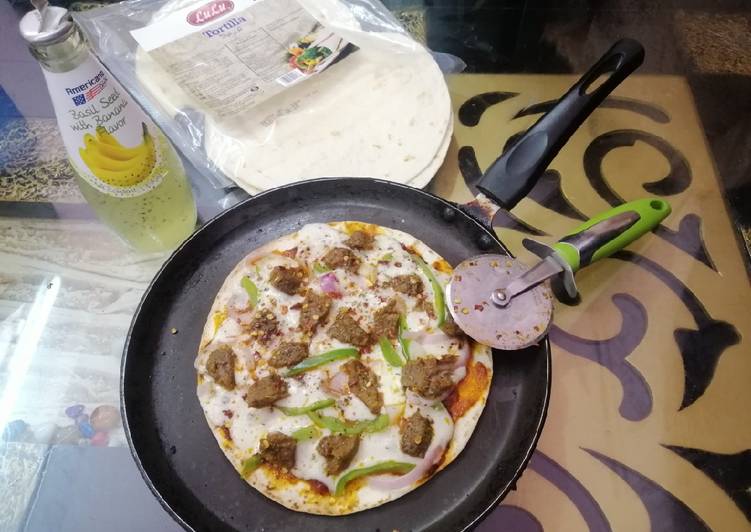 Recipe of Super Quick Tortilla Non Veg Pan Pizza