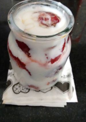 Una foto de Amplificar yogurt. Yogurt casero natural