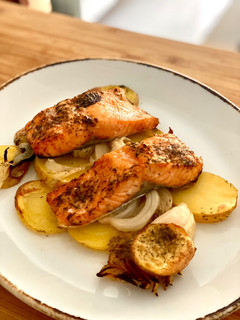 Una foto de Salmón con patatas en airfryer en 15 minutos