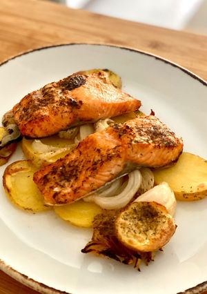 Foto principal de Salmón con patatas en airfryer en 15 minutos