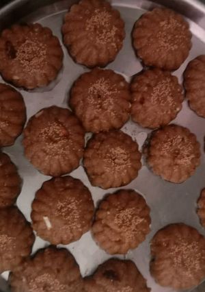ચુરમા ના લાડુ (Churma Ladoo Recipe In Gujarati) રેસીપી મુખ્ય ફોટો