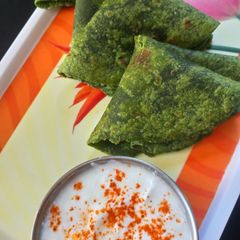 A picture of Palak Paratha.