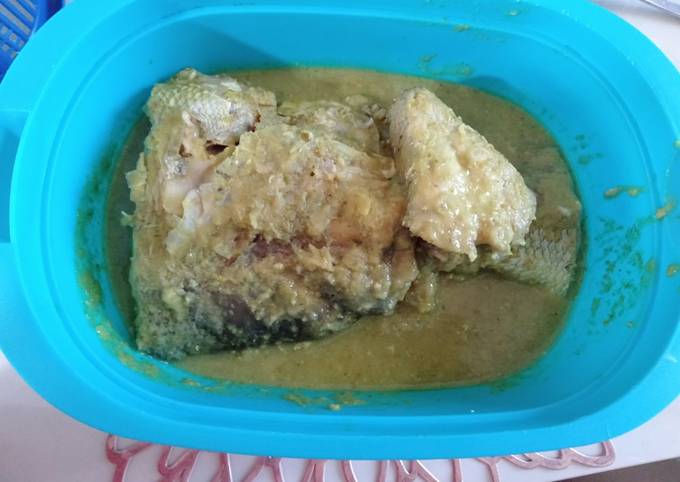 Gulai tempoyak kepala kakap putih