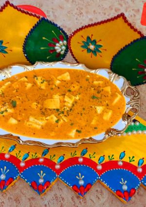 A picture of Shahi paneer.