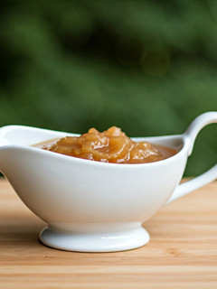 Una foto de Salsa de Manzana para Receta de Pavo Horneado de Thanksgiving