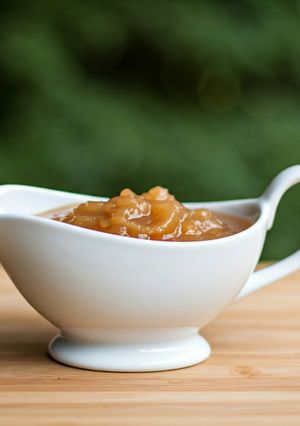 Una foto de Salsa de Manzana para Receta de Pavo Horneado de Thanksgiving