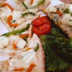 A picture of Bread Pizza.