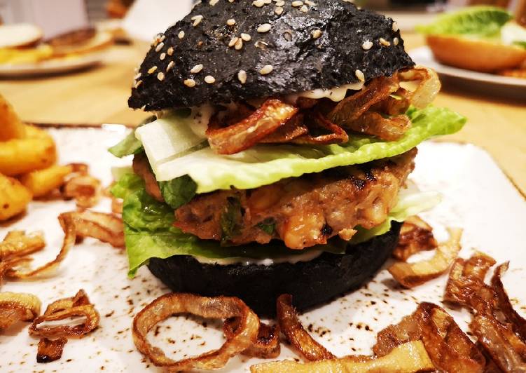 Steps to Make Super Quick Homemade Prawn and Pork Black Burger