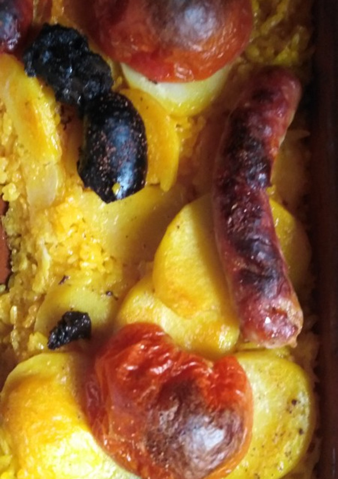 Una foto de Arroz al horno con embutido