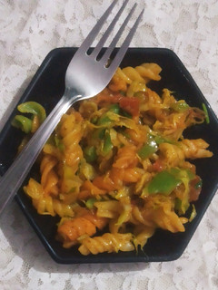 પાસ્તા (Pasta Recipe In Gujarati) રેસીપી મુખ્ય ફોટો