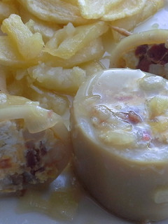 Una foto de Calamares rellenos de gambas y jamón serrano
