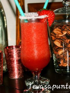 Una foto de Daiquiri 🍓🍓🍸