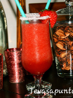 Una foto de Daiquiri 🍓🍓🍸