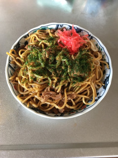 Una foto de La yakisoba 〜fideos frito estilo japonés 〜