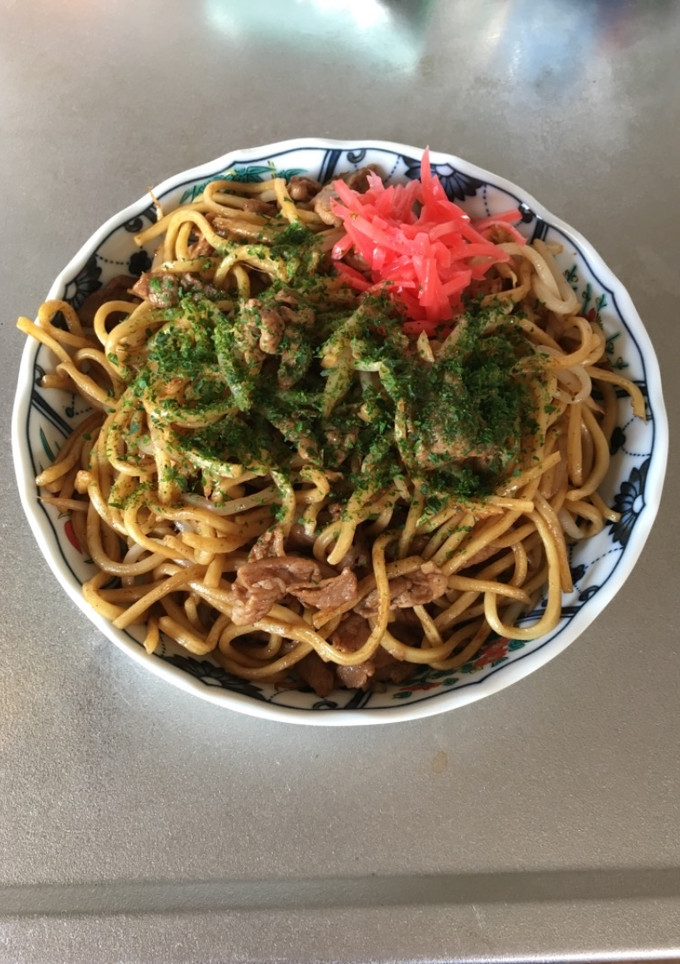 Una foto de La yakisoba 〜fideos frito estilo japonés 〜