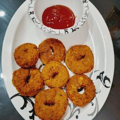 A picture of Chana dal vada.